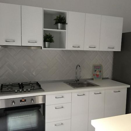 Luxury 2Bdrm Apt ブカレスト エクステリア 写真